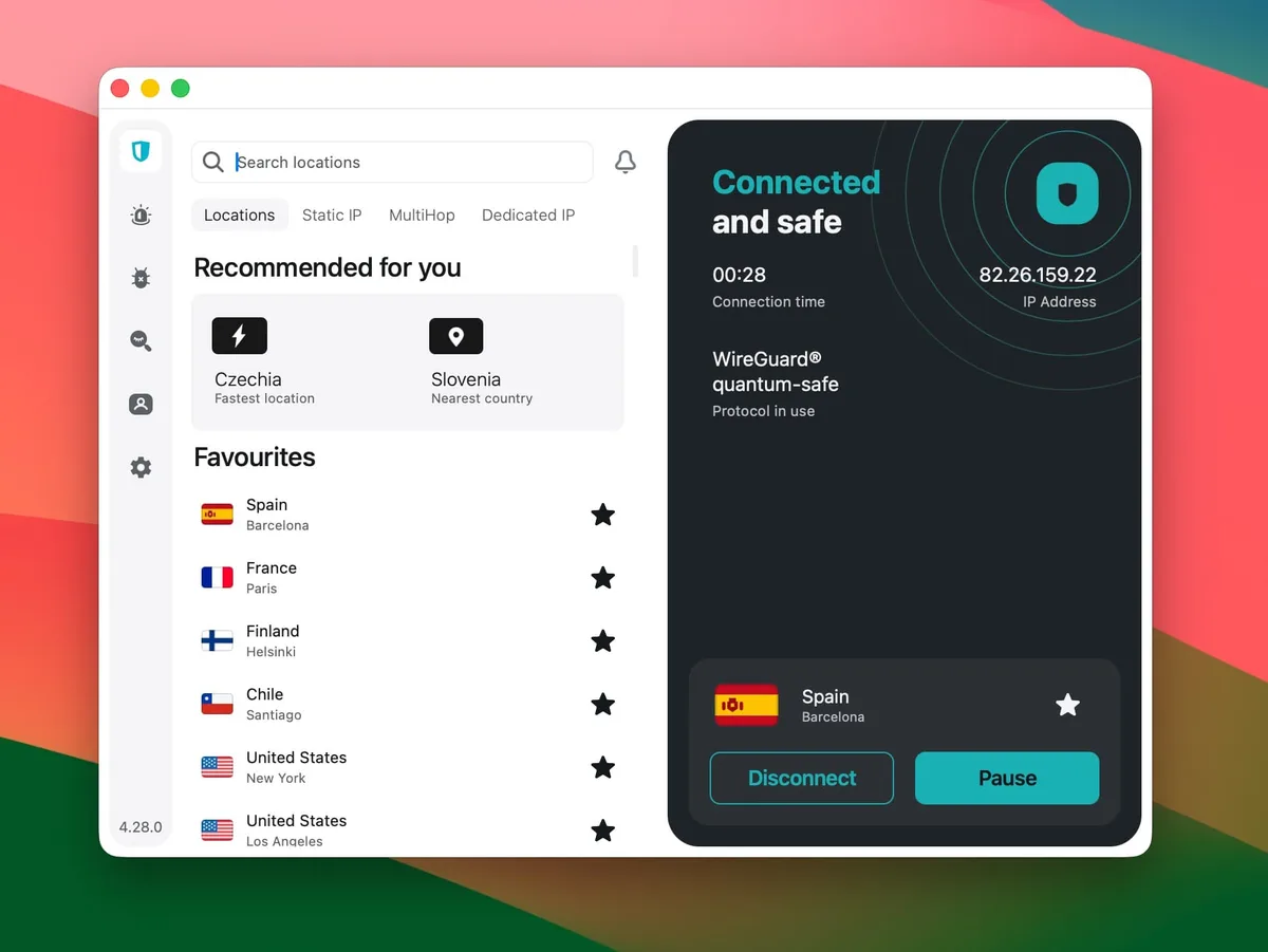 Surfshark VPN conectado y seguro — servidor España Barcelona, dirección IP 82.26.159.22, protocolo WireGuard quantum-safe en uso