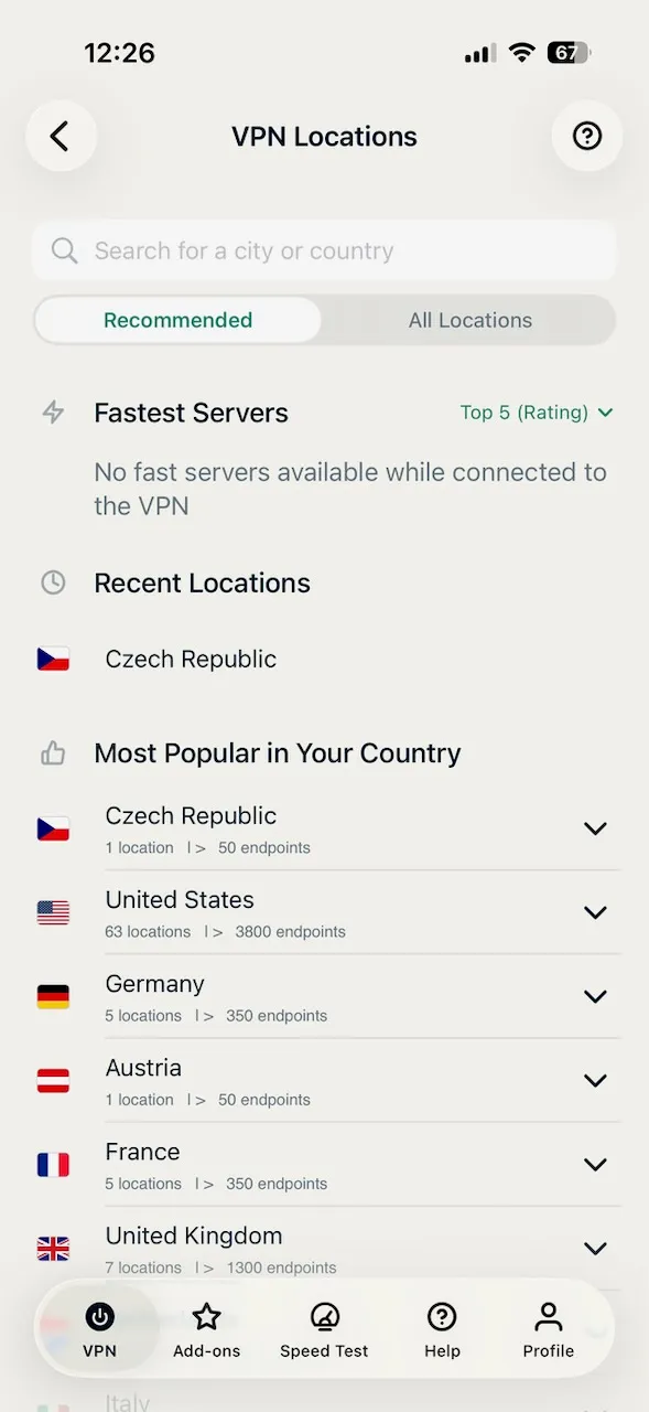 Doporučené polohy v aplikaci ExpressVPN pro iPhone s nedávnými polohami a nejrychlejšími servery