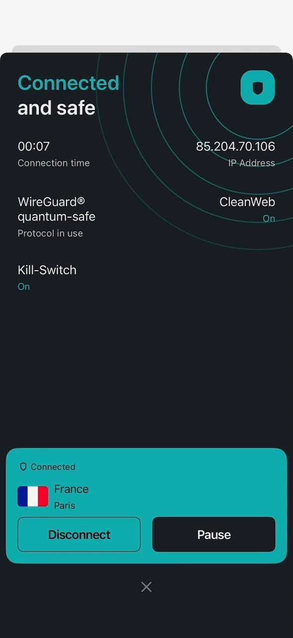 Aplikace Surfshark pro iPhone připojená k serveru v Paříži