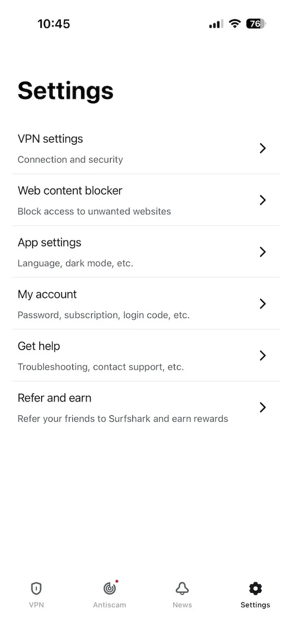 Nabídka nastavení v aplikaci Surfshark pro iPhone s VPN, blokováním webů a účtem